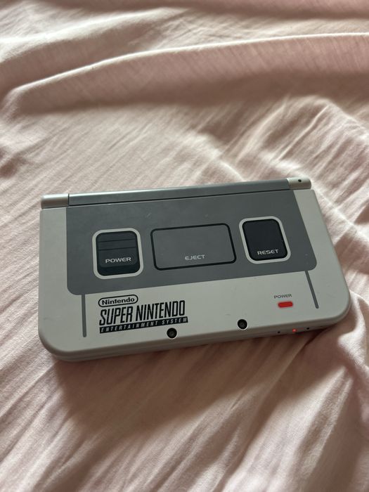 New Nintendo 3DS XL - Edição Limitada Super Nintendo (SNES)