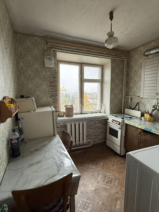 Продаж 2-х кімнатна вулиця Покровська