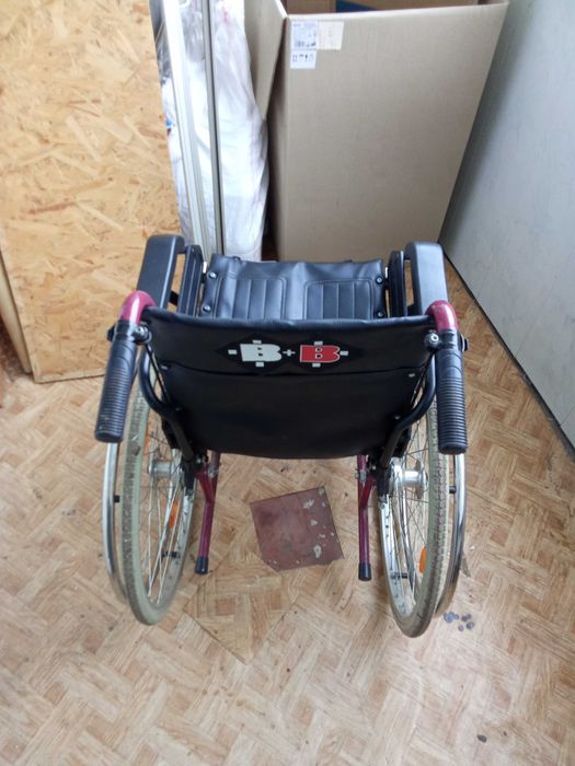 Продам срочно инвалидную каляску