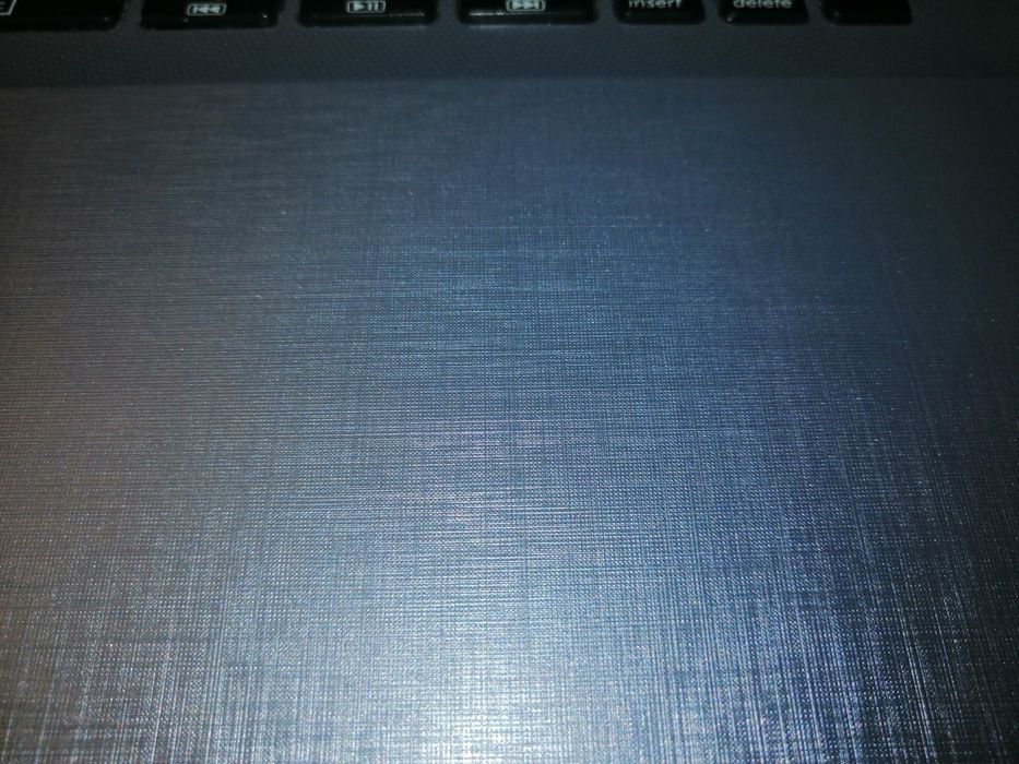 Portátil ASUS  i3 8Gb ssd 256 Geforce 2 Gb como novo