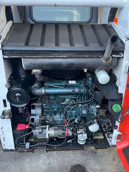 Bobcat S175 com 3200 Horas