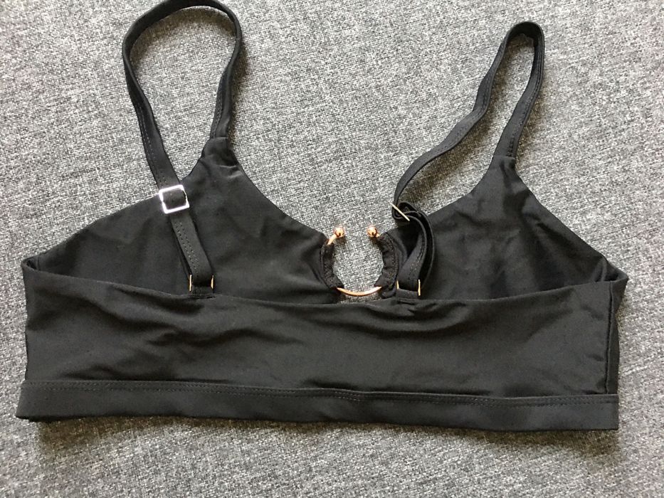 Bikini com detalhes interessantes