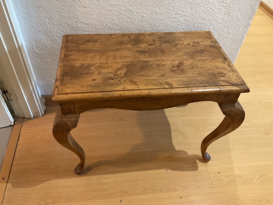 Mesa de apoio em madeira