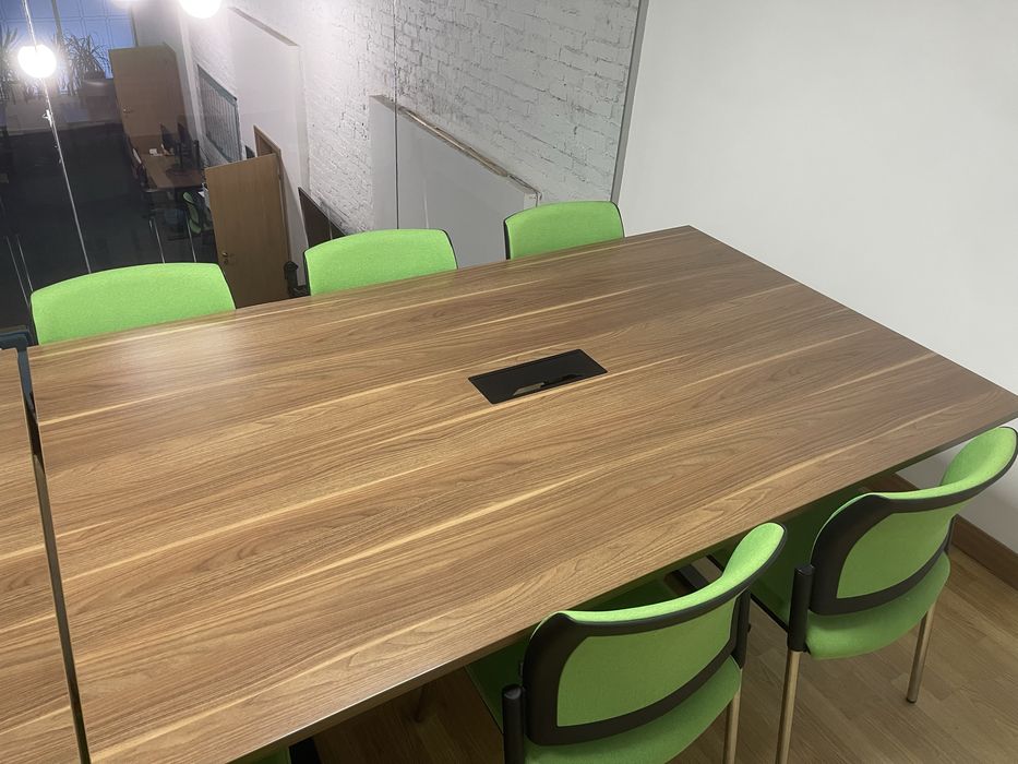 Стіл офісний для переговорної кімнати 2000*1200 деревʼяний стіл