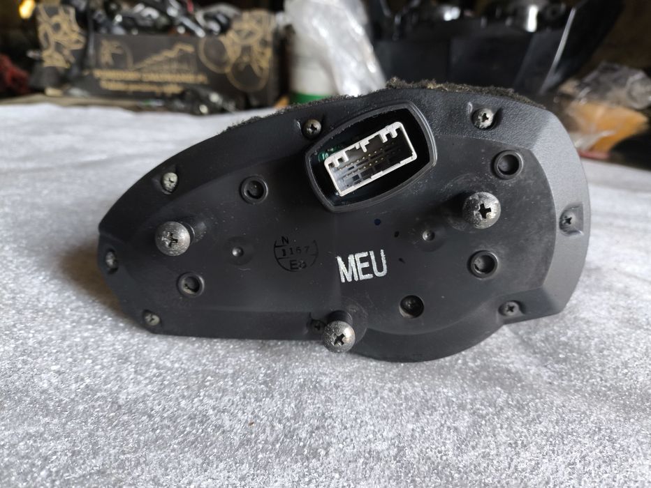 Kawasaki z 750 licznik 07-13 ABS