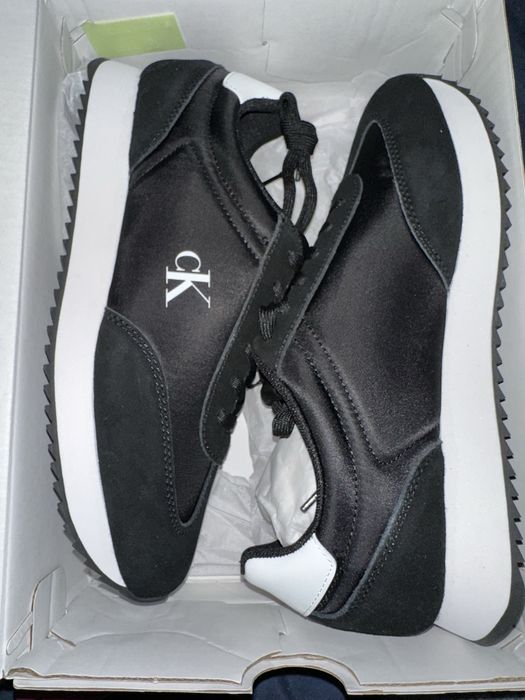 Продам кроссовки calvin klein