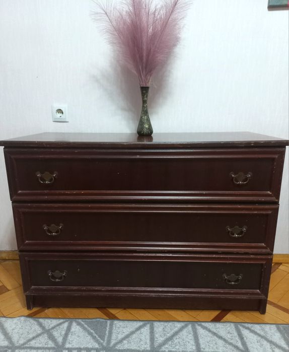 Вмісткий комод натуральне дерево. Польша