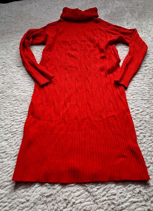 Dzianinowa sukienka z golfem M/L