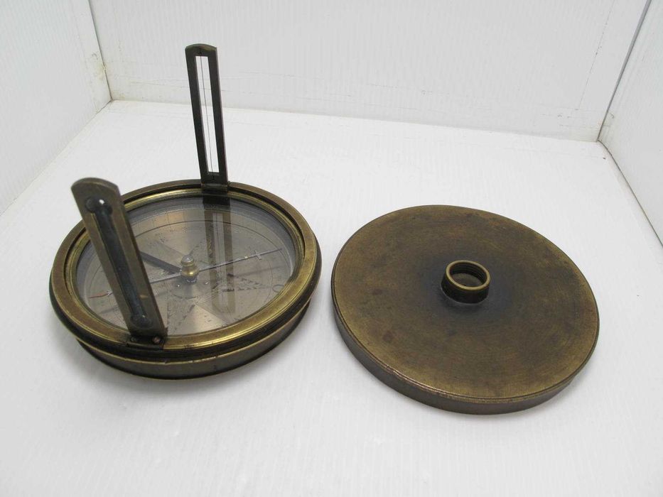 Bússola antiga do século 18 / 19