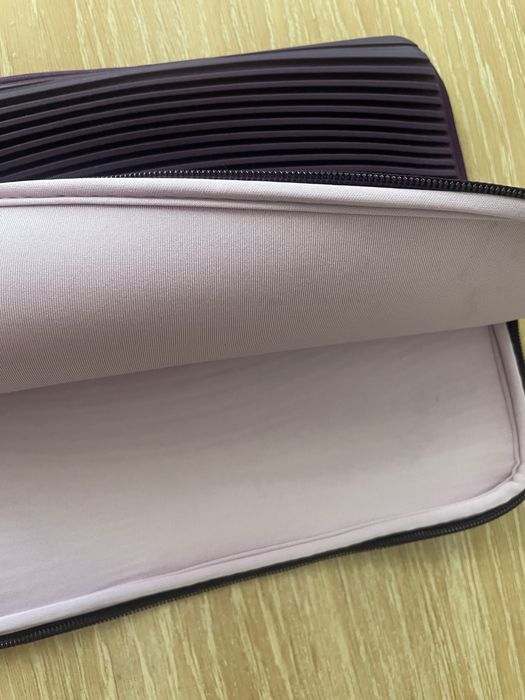 Etui do     tabletu