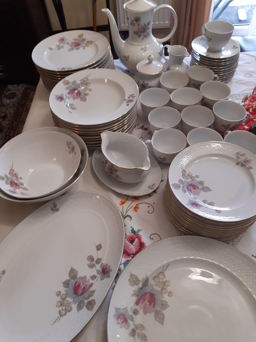 Sprzedam serwis obiadowo-kawowy