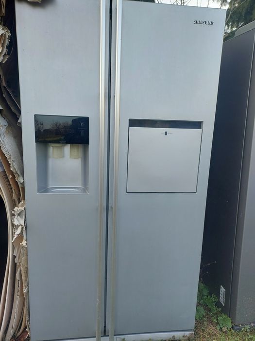 Lodówka side by side