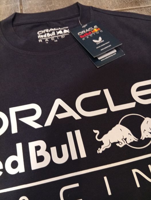 F-1 Red Bull. Нові,котон.