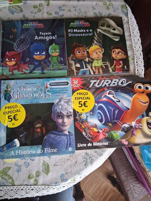 Vários livros de criança