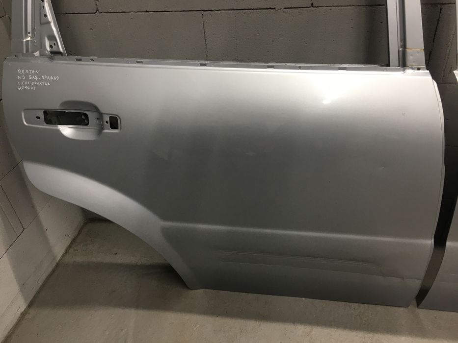Дверь передняя задняя левая правая Ssang Yong Rexton Рекстон запчасти