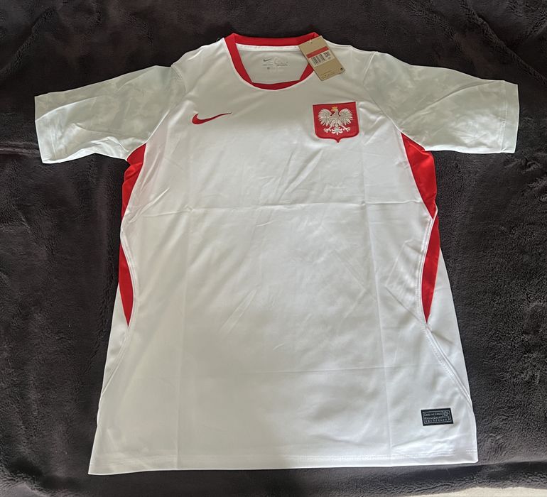 Koszulka reprezentacji Polski w piłce nożnej.
