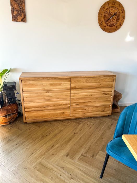 Komoda dębowa z frezowanymi podchwytami