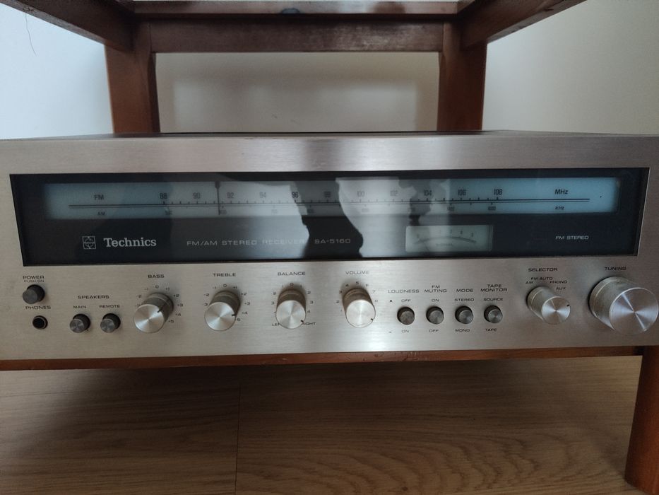 Gira discos e amplificador