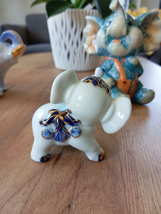 Zestaw ceramicznych figurek vintage słonie