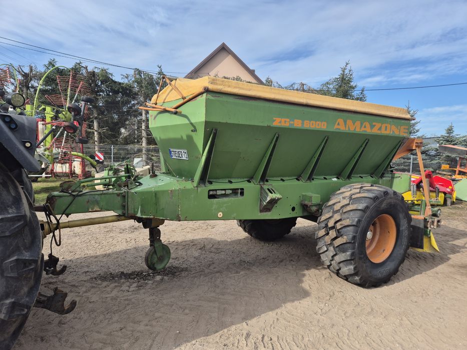 Rozsiewacz do wapna Amazone ZGB 6000