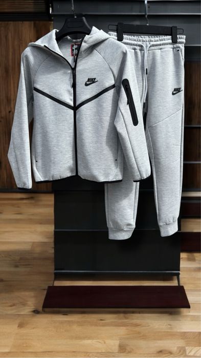 Підлітковий спортивний костюм Nike Tech Fleece р140-176