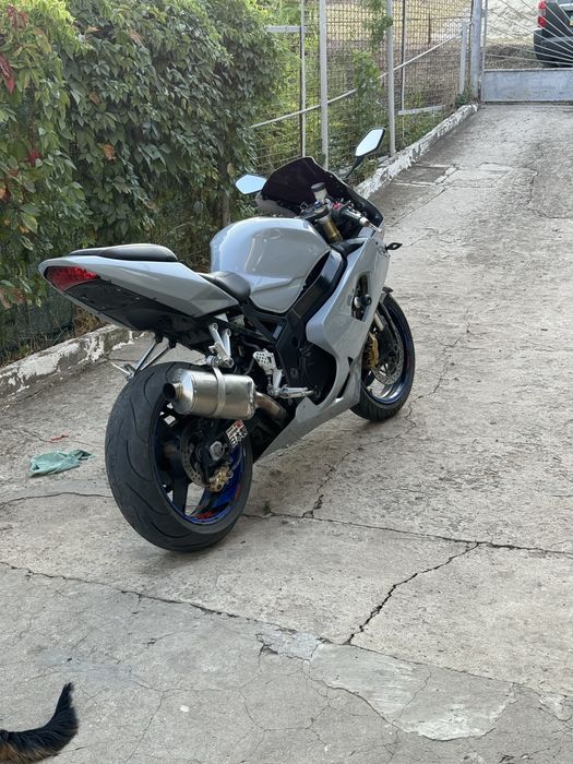 Suzuki  GSX-750r