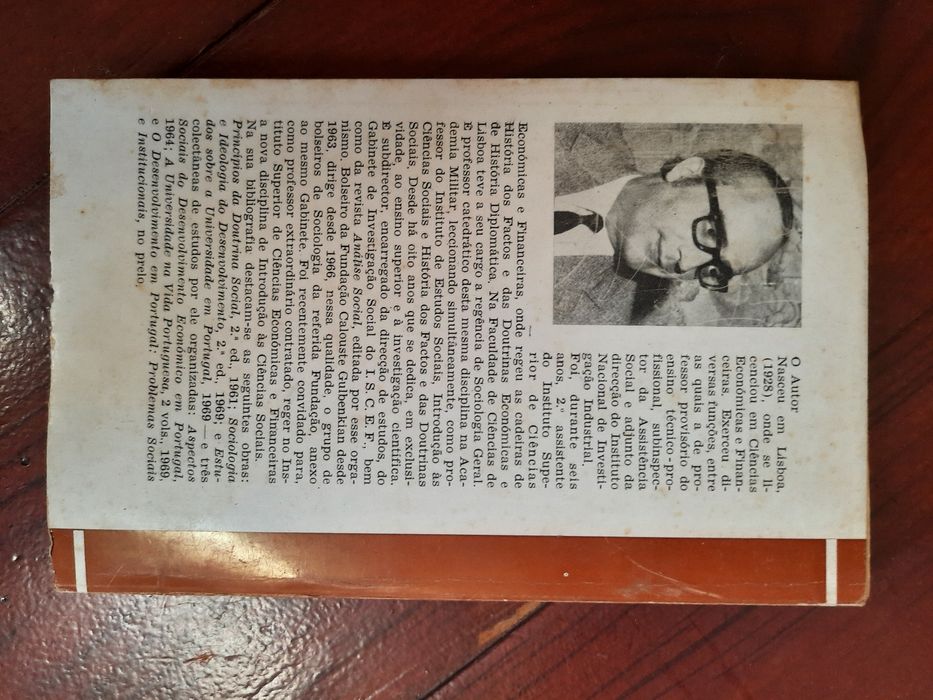 A Situação Universitaria portuguesa A. Sedas Nunes