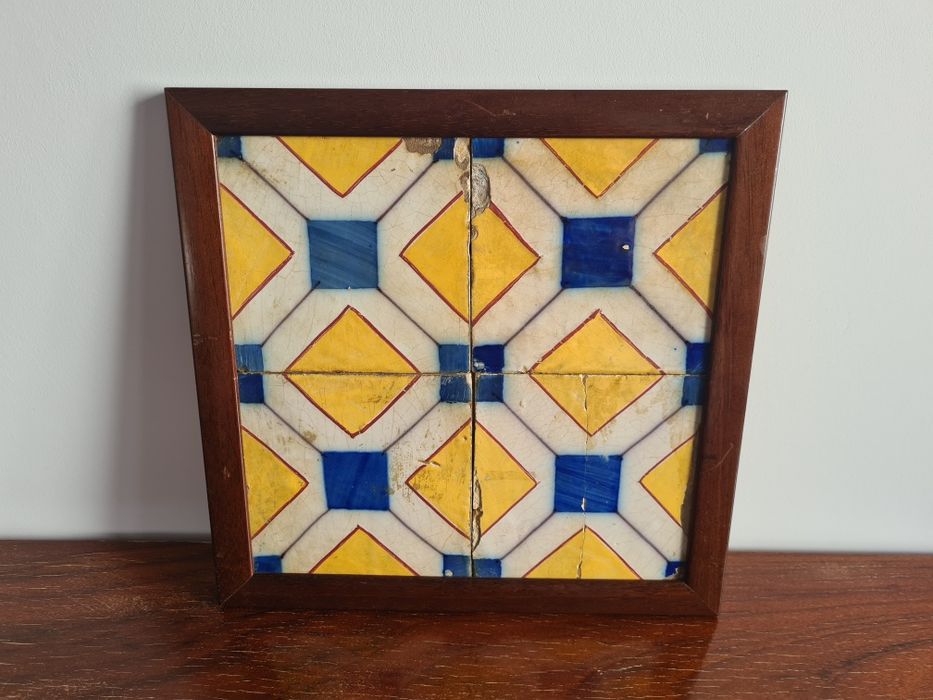 Azulejos com moldura
