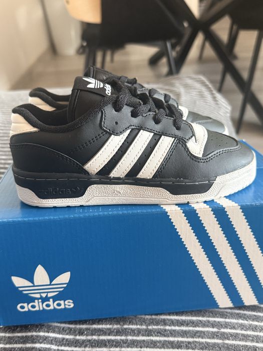 Buty sneakersy Adidas rivalry