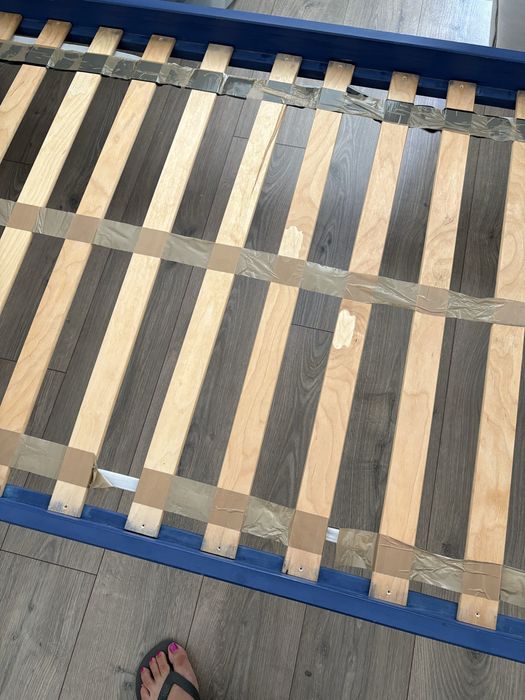 Cama e estrado ikea