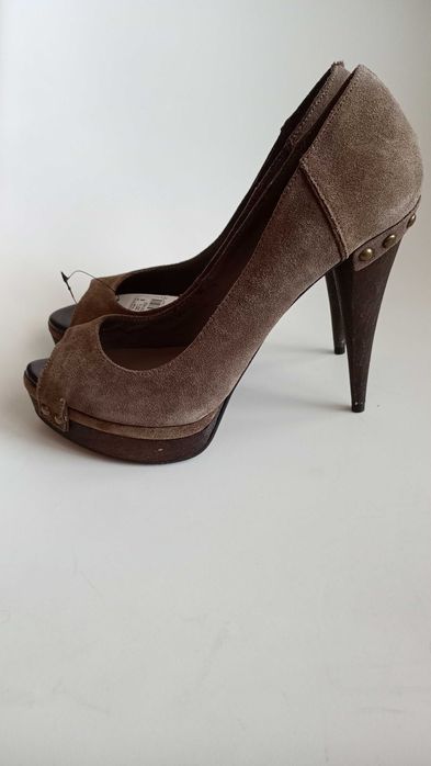 Sprzedam nowe szpilki Zara rozm. 39