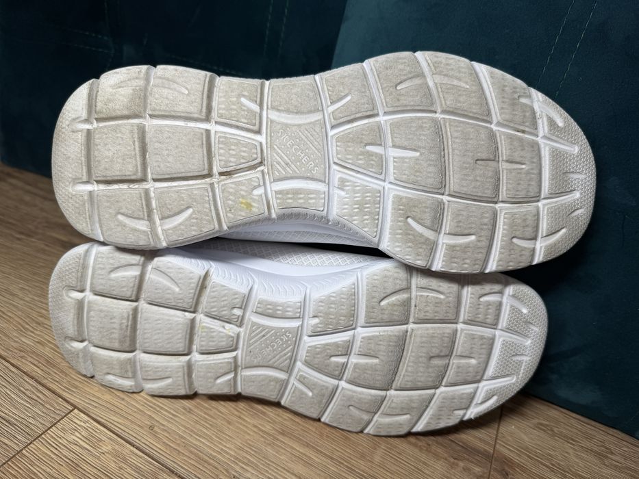 кросівки Skechers Hands Free Slip-ins