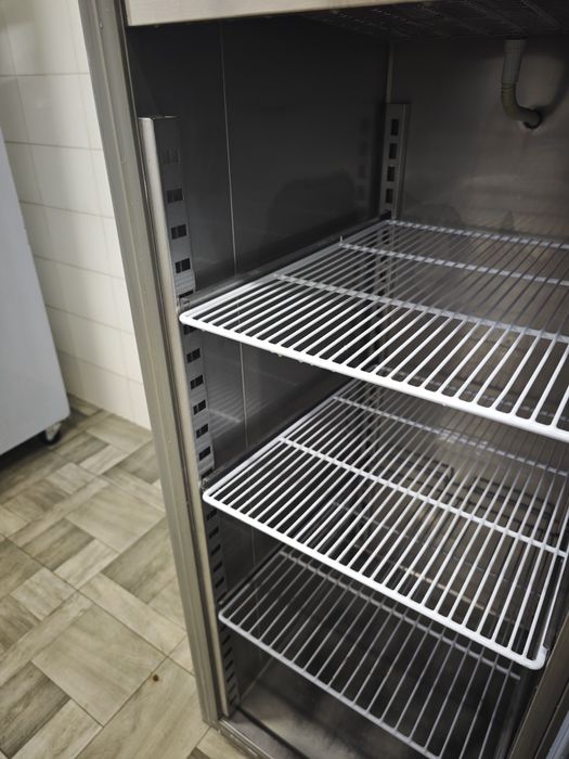 Холодильна шафа 700л Bartscher Німеччина