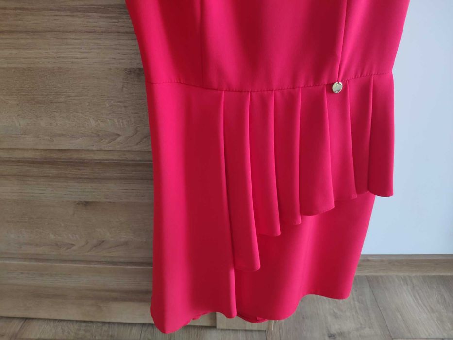 Czerwona sukienka rozmiar S