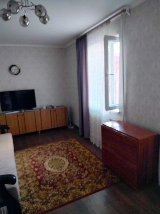 Продам дві комнати блоком з  власними вдобствами.