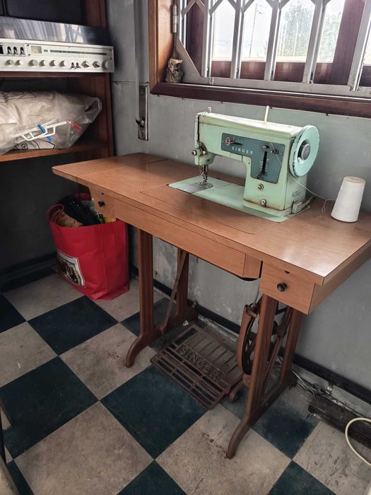 Máquina de costura Singer 337