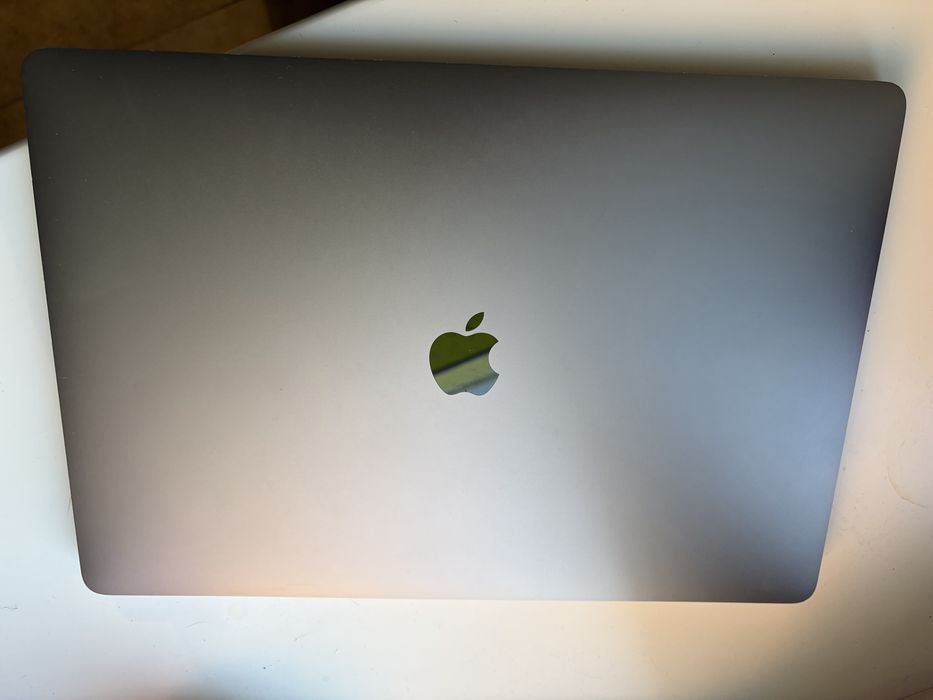 Macbook Pro 16” 2019 i7 16/512 touchbar
