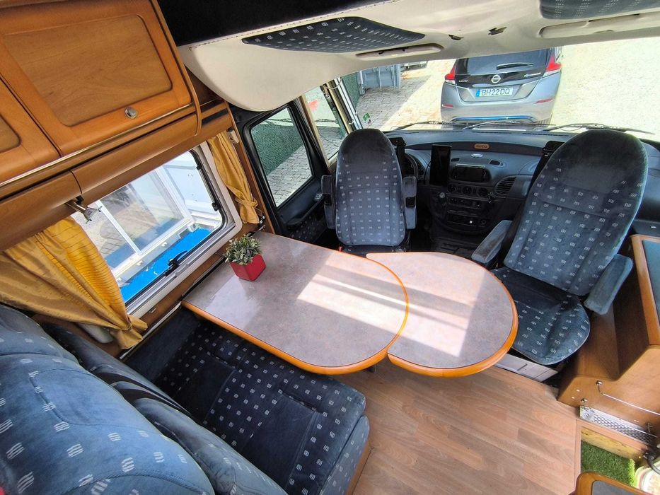 Autocaravana Rapido 942M mercedes 316CDI caixa auto. 4 lugares