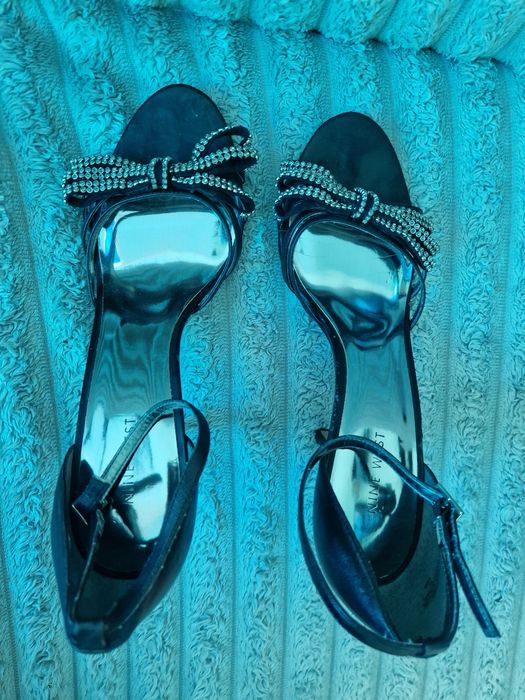 Nine West szpilki czarne sandały 10 z kokardkami kryształki  41