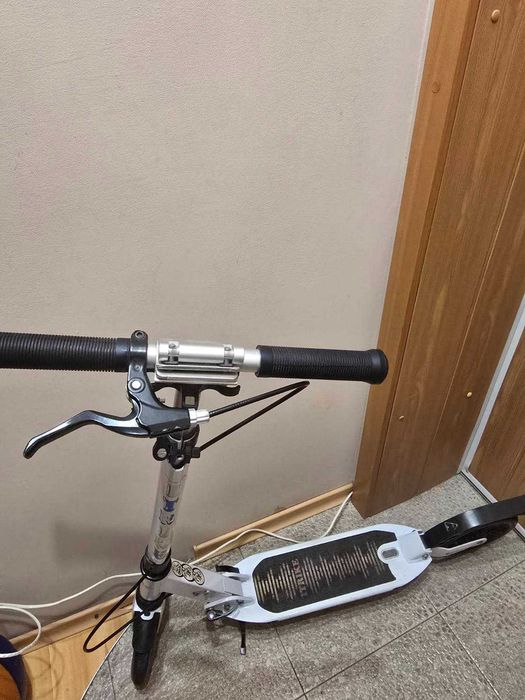 Продам качественный самокат ITRIKE в отличном состоянии