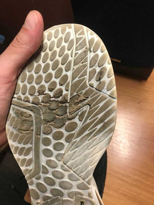 Кросівки чорні skechers 44 р