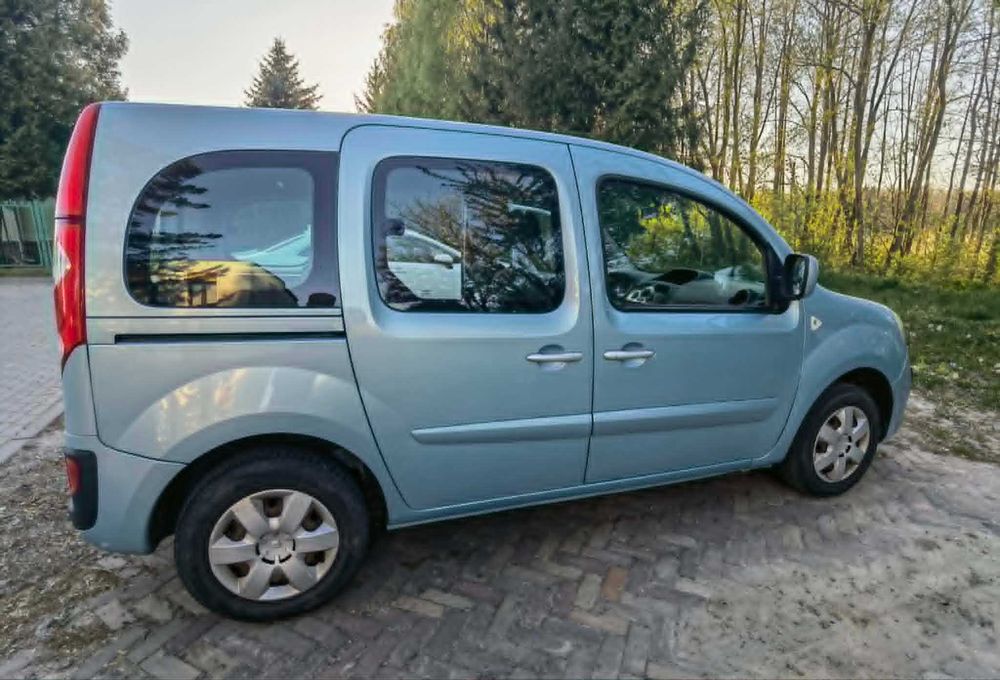 Renault Kangoo II happy family 1,5 DCI 75KM