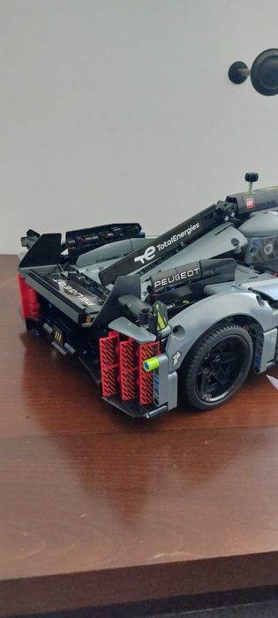 LEGO Technic Peugeot Le Mans Hybrid Hypercar 9x8