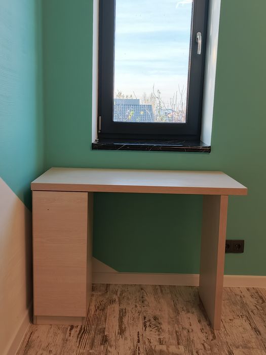 Стіл письмовий (комп'ютерний)