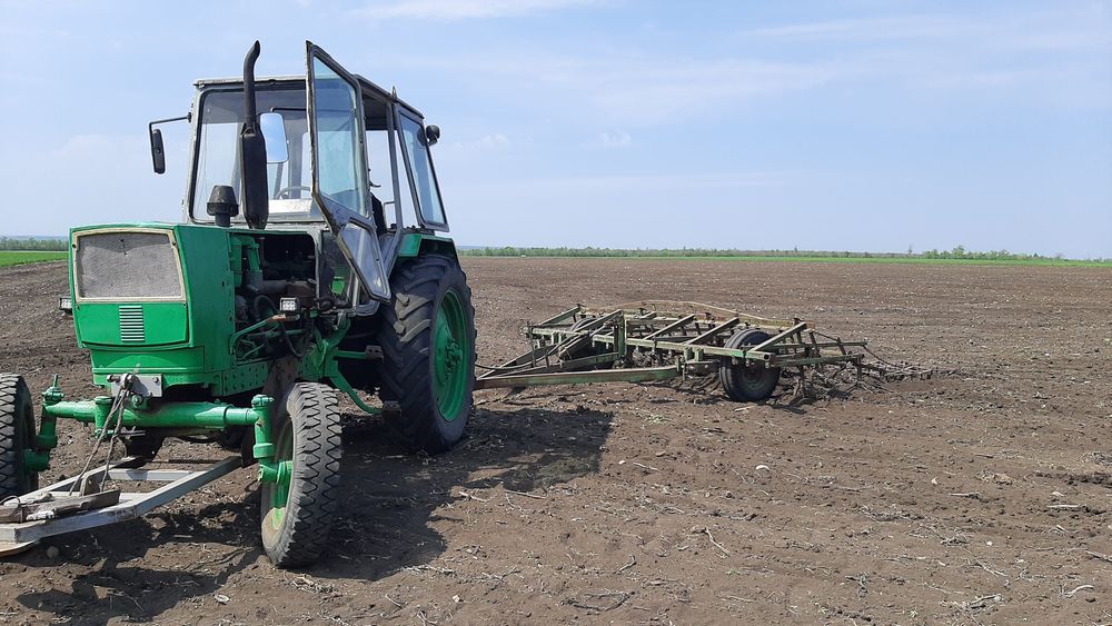 Продам ЮМЗ 6 та прицеп