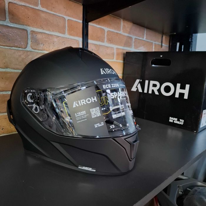 Kask Airoh SPARK 2 wysyłka raty hjc bell czarny bialy kolor
