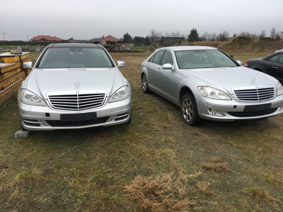 Mercedes S 221 maska lampa