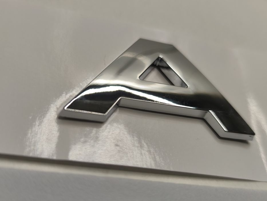 Emblema Letras Range Rover Capô Mala Símbolo Legenda Cromado Espelhado Modelo Evoque Vogue Sport Velar Novo