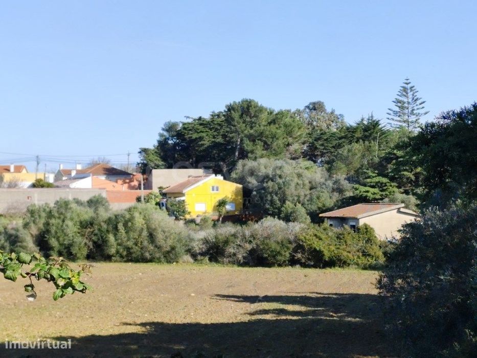 Terreno para construção de 2 Moradias em Albarraque