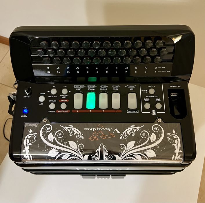 Concertina Roland FR-18 preta - Excelente estado